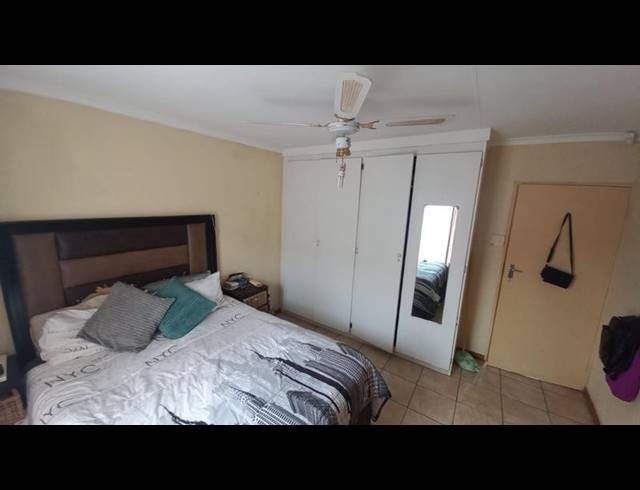 3 BEDROOM APARTMENT FOR SALE IN PHILIP NEL PARK